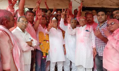 रावेरला महाविकास आघाडीचा झेंडा : रावेर बाजार समितीत १३ जागा महाविकास आघाडीला   भाजप शिंदे गटाच्या तीन, तर अपक्षांचा २ जागांवर विजय 