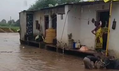 अहिरवाडीत ५० घरांमध्ये पाणी घुसले : पाच कुटुंबांचे स्थलांतर