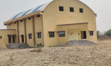 क्रीडा संकुलाचे हस्तांतरण : जिल्हा क्रीडा अधिकाऱ्यांची आमदार चौधरींकडून झापाई