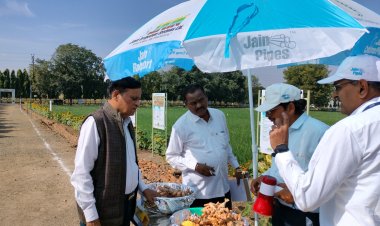 स्व. भवरलाल जैन जयंती विशेष : शेतकऱ्यांमध्ये हायटेक शेतीचा आत्मविश्वास वाढविणारा कृषि महोत्सव : जिल्हा कृषी अधीक्षक रविशंकर चलवदे यांचे शेतकऱ्यांना कृषी महोत्सवाला भेट देण्याचे आवाहन