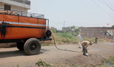 रावेरातील रस्त्यांची कामे निकृष्ट दर्जाची : चौकशीची नागरिकांची मागणी