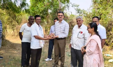 लोकप्रतिनिधींचा पुढाकार : वर्षानुवर्षापासून बंद असलेले वनोली शिवारातील शिव रस्ते झाले मोकळे : शेतकरी भूपेंद्र सरोदे व किसन महाजन यांच्या प्रयत्नाला यश