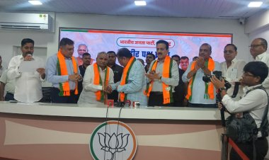 BREKING : माजी आमदार अरुण पाटील पुन्हा स्वगृही : मुबंईत प्रातिनिधिक स्वरूपात समर्थकांसह भाजपमध्ये पक्षप्रवेश