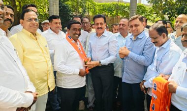 दसऱ्याच्या मुहूर्तावर रावेर बाजार समितीच्या तीन संचालकांसह सुमारे १०० कार्यकर्त्यांचा भाजपमध्ये प्रवेश