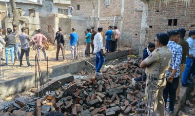 BREAKING : रावेरला अतिक्रमाणावर हातोडा : पोलीस बंदोबस्तात 6 दुकानांचे अतिक्रमण जमीनदोस्त